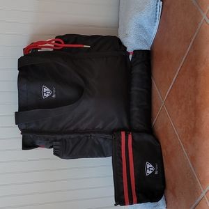 Gym bag w/yoga mat holder